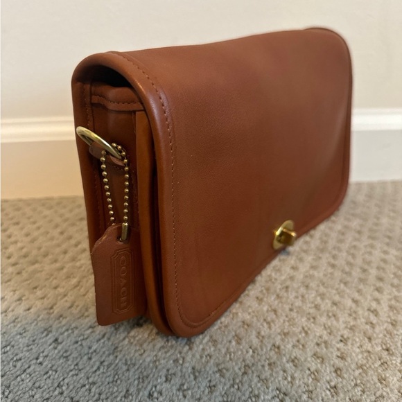 Coach vintage crossbody Bag 9755 - Picture 2 of 15
